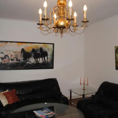 La Promenade En Champagne